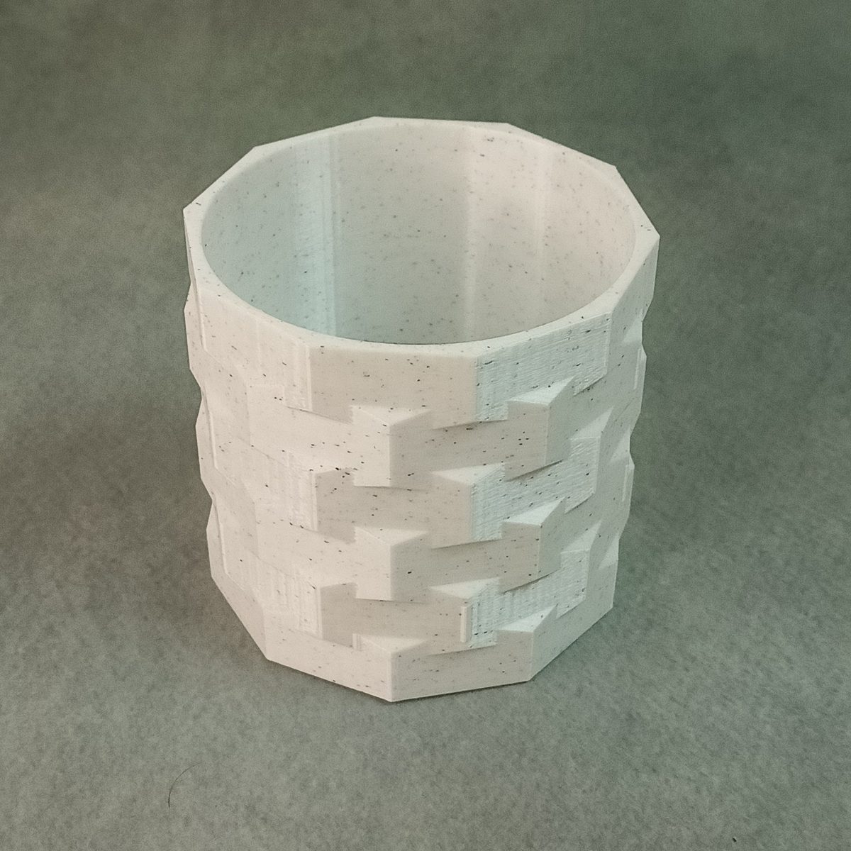 Faceted geometric 3D printed flower pot